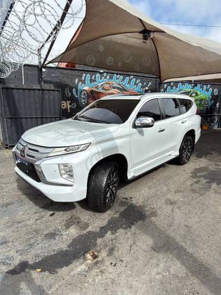 MITSUBISHI PAJERO SPORT 2.4 16V MIVEC TURBO DIESEL HPE-S AWD AUTOMÁTICO